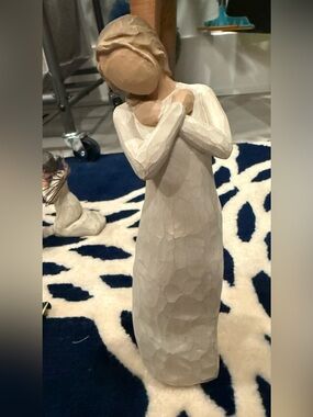 Willow Tree Figurine “Healing Grace” 2007 by Susan Lordi, Demdaco